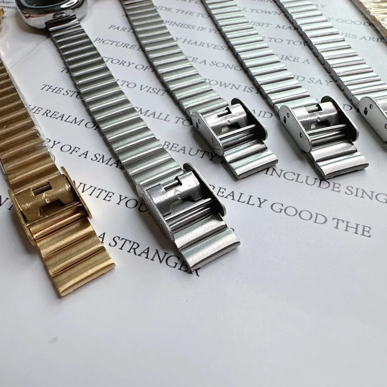 zkceenier Quartz Watch