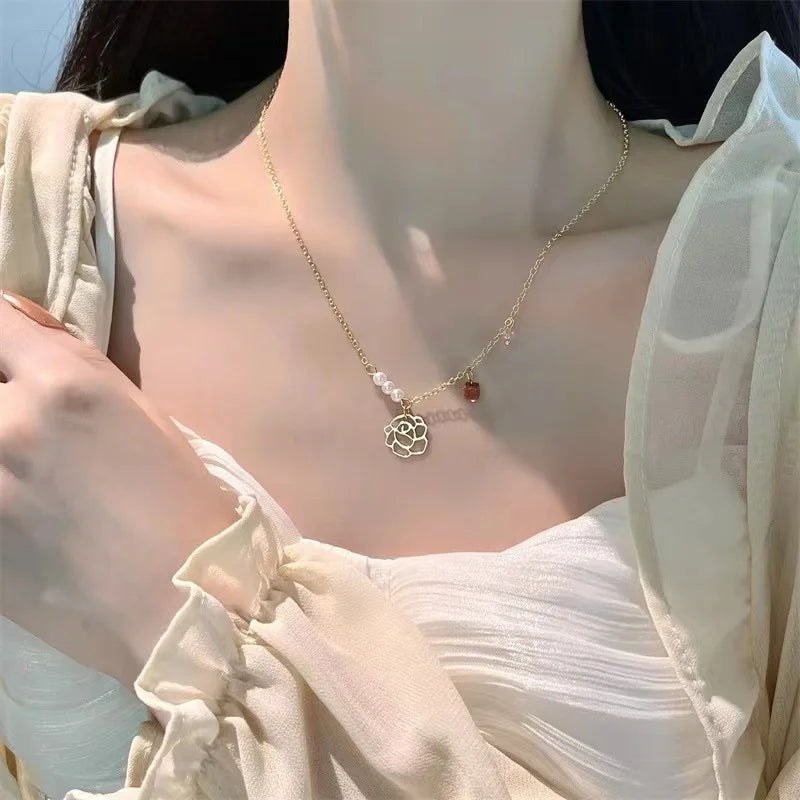 Vintage Zircon Flower Pearl Necklace