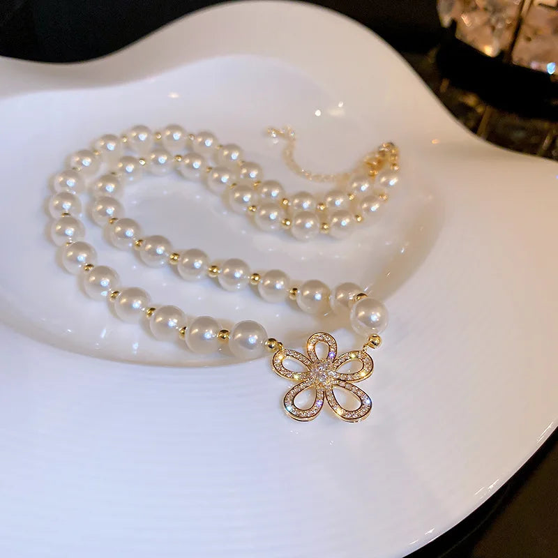 Vintage Zircon Flower Pearl Necklace
