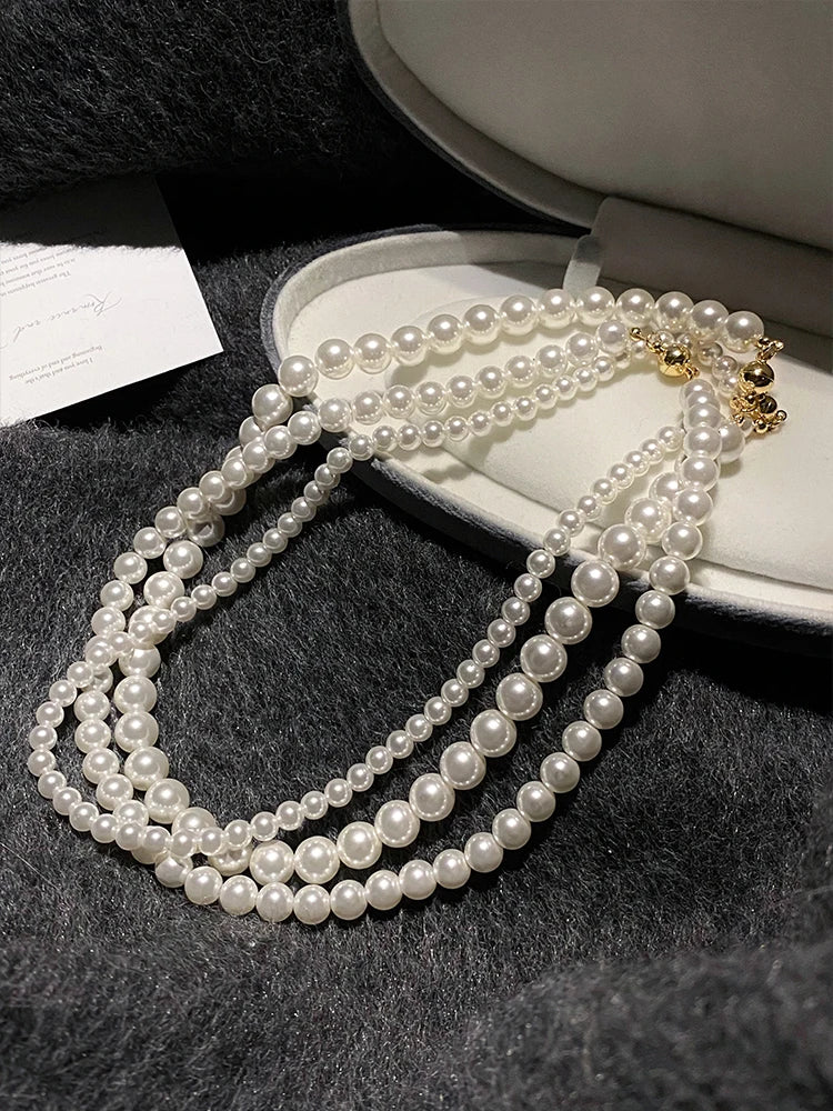 White Pearl Magnetic Round Buckle Beadeds