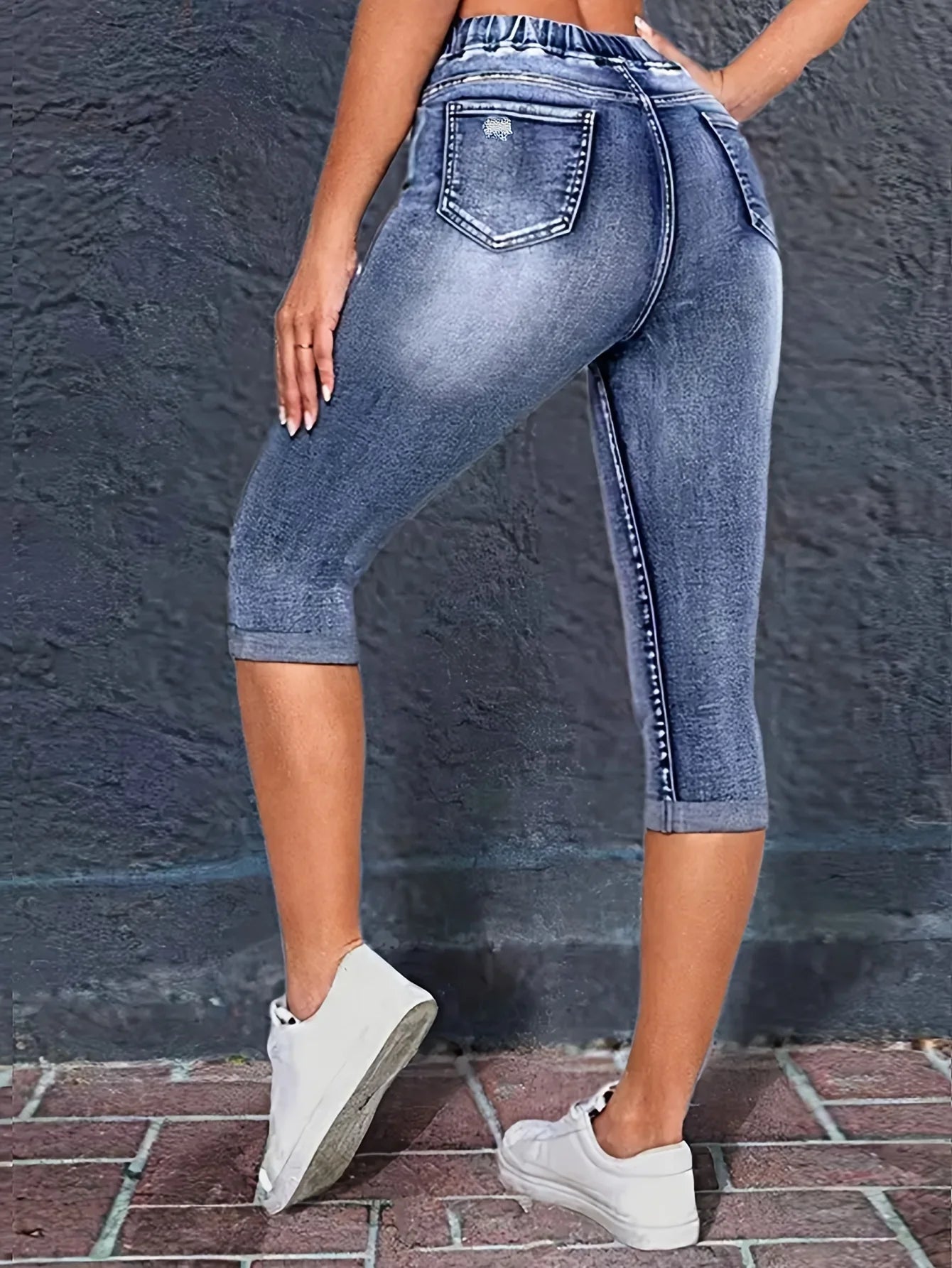 Peacock Blue Stretch Mid-Rise Capri Jeans