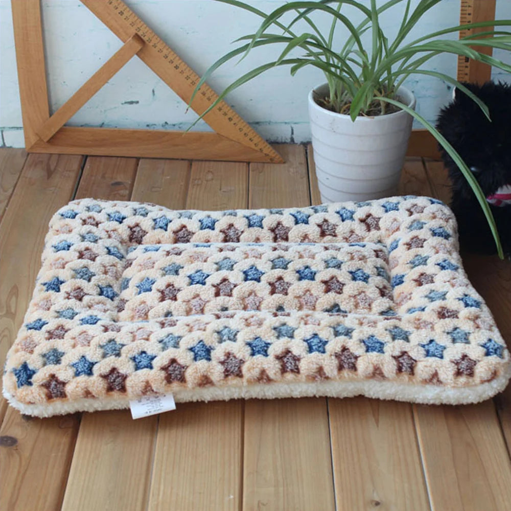 Flannel Pet Mat Dog Bed Cat Bed Thicken Sleeping Mat Dog Blanket Mat For Puppy Kitten Pet Dog Bed for Small Large Dogs Pet Rug