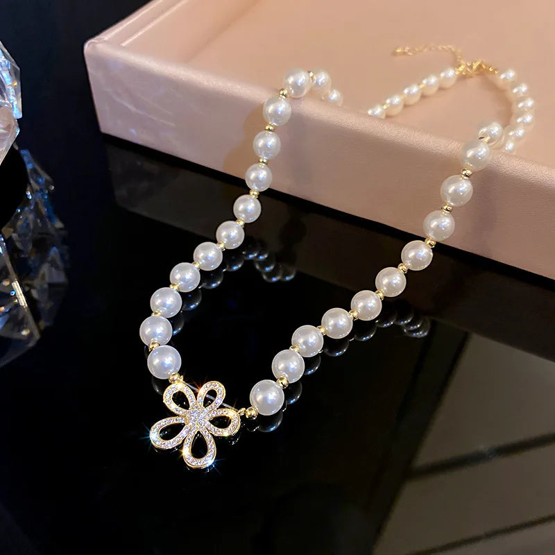 Vintage Zircon Flower Pearl Necklace