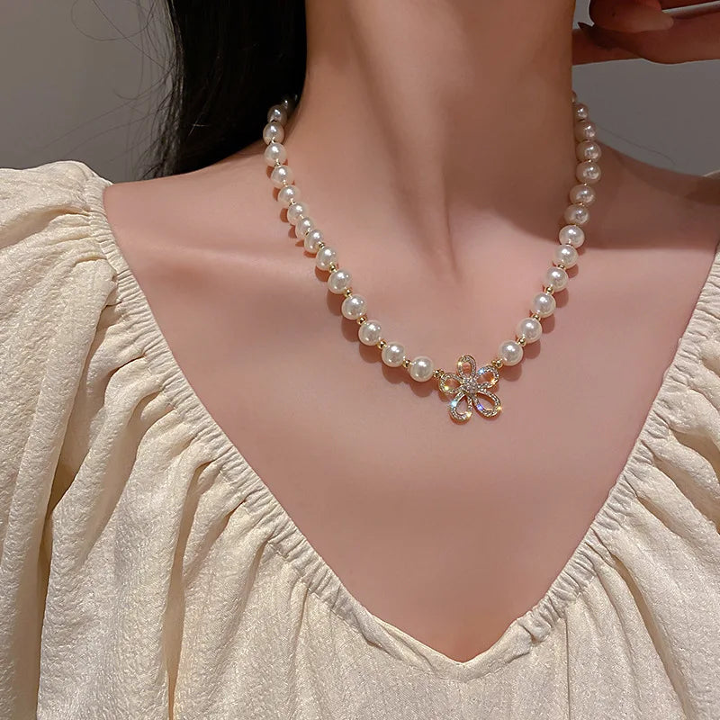 Vintage Zircon Flower Pearl Necklace