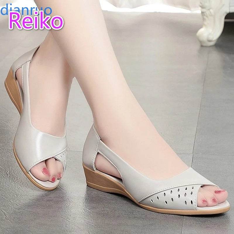 Summer soft sole mother sandals fish mouth middle-aged and elderly leather shoes flat middle-aged single shoes women's shoes - Imbasat