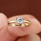 Anziw Classic 0.5ct Moissainte Gold Color Bands 5mm Lab Diamond
