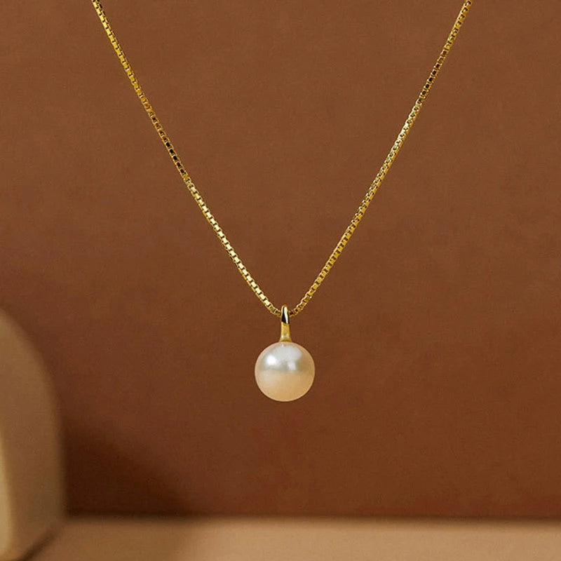 Huitan Round Imitation Pearl Pendant Necklace