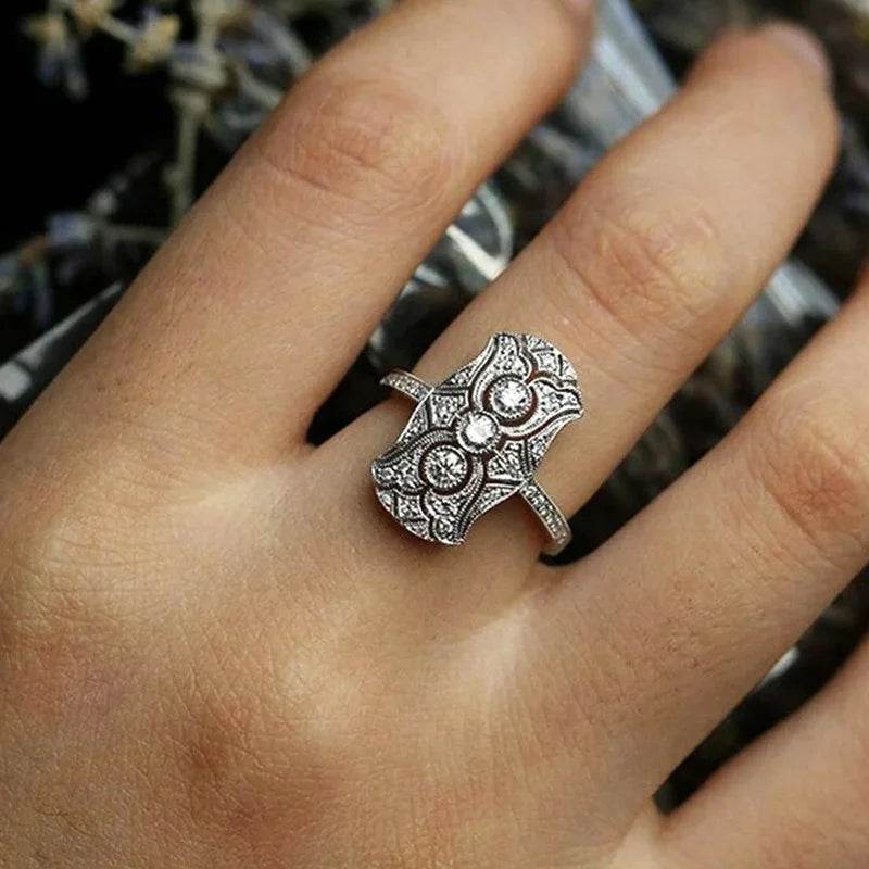 Huitan Exquisite Graceful Finger Ring Lady Engagement Ceremony Party Jewelry with Shiny Zirconia Elegant Women Party Accessories